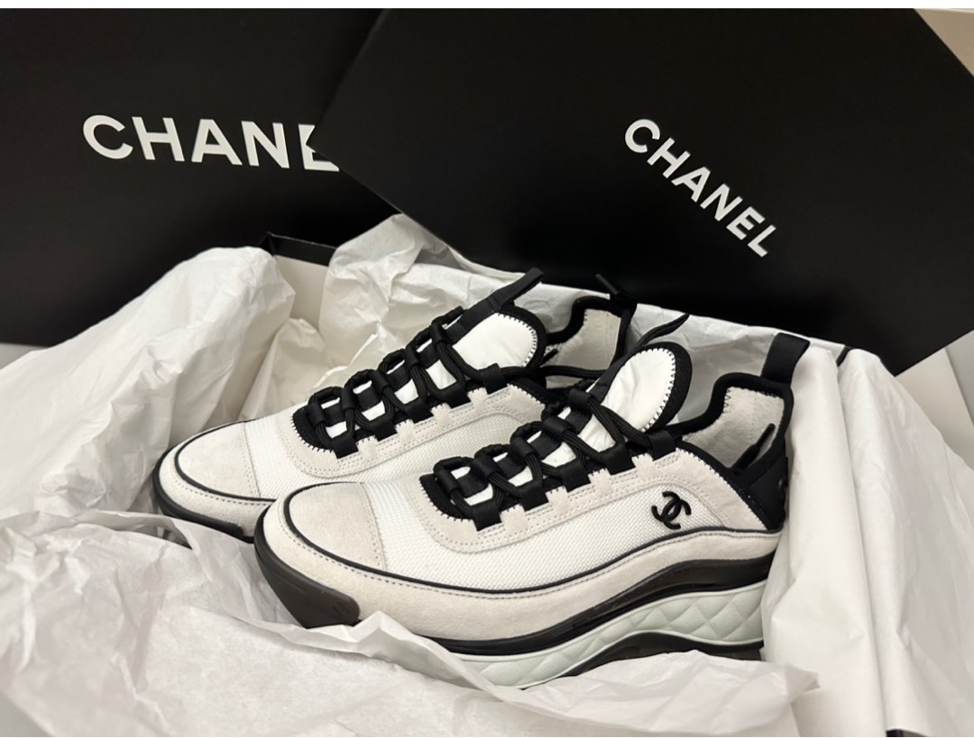 Chanel Chanel Sneakers Classic 黑白波鞋, 名牌, 鞋及波鞋 - Carousell
