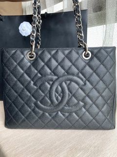 Chanel Canvas Large Deauville Tote, 100+ Vintage and Secondhand Chanel  Pieces We're Losing Our Minds Over