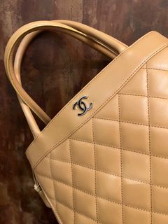 Vintage Chanel Rare Deep Brown Lambskin Large Bucket Bag - Mrs