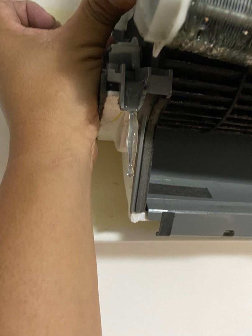 Only 15 Dollars/ Cheap And Best And Budget Aircon Servicing/ Aircon