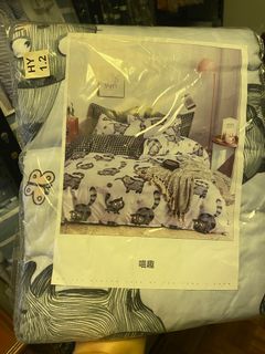 (Category: ) located in . Submitted by EileenPicasso (Listing ID 1251132167, Image 1). Description: .