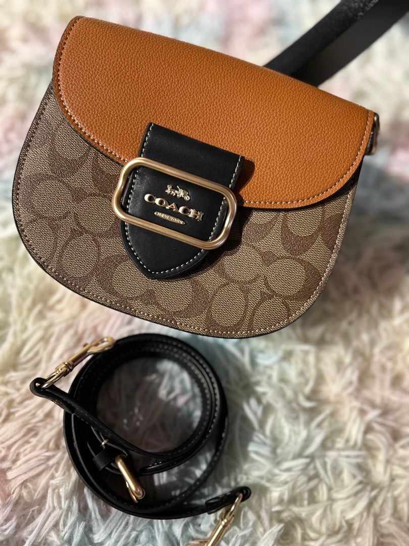 Coach sling bag signature 2025