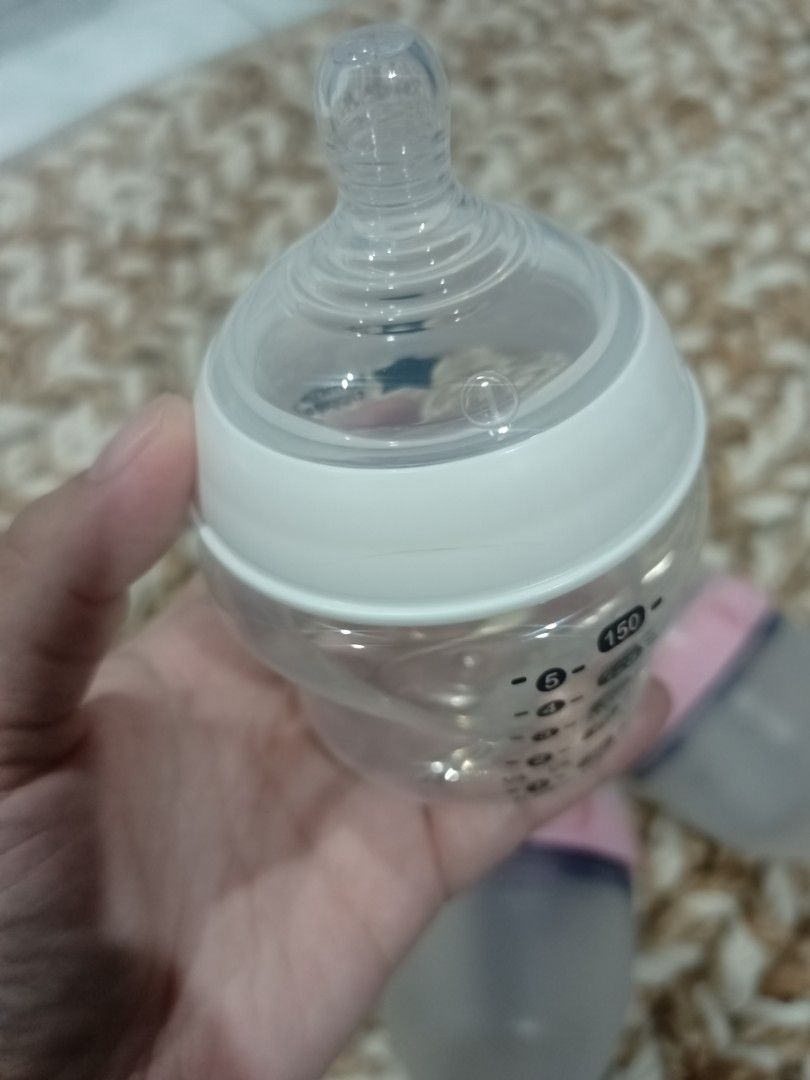 Comotomo and Tommee Tippee bottle Babies Kids Nursing
