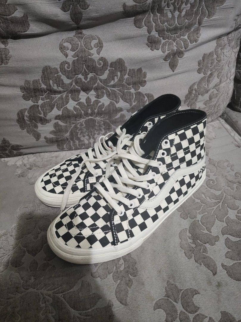 converse chequered shoes