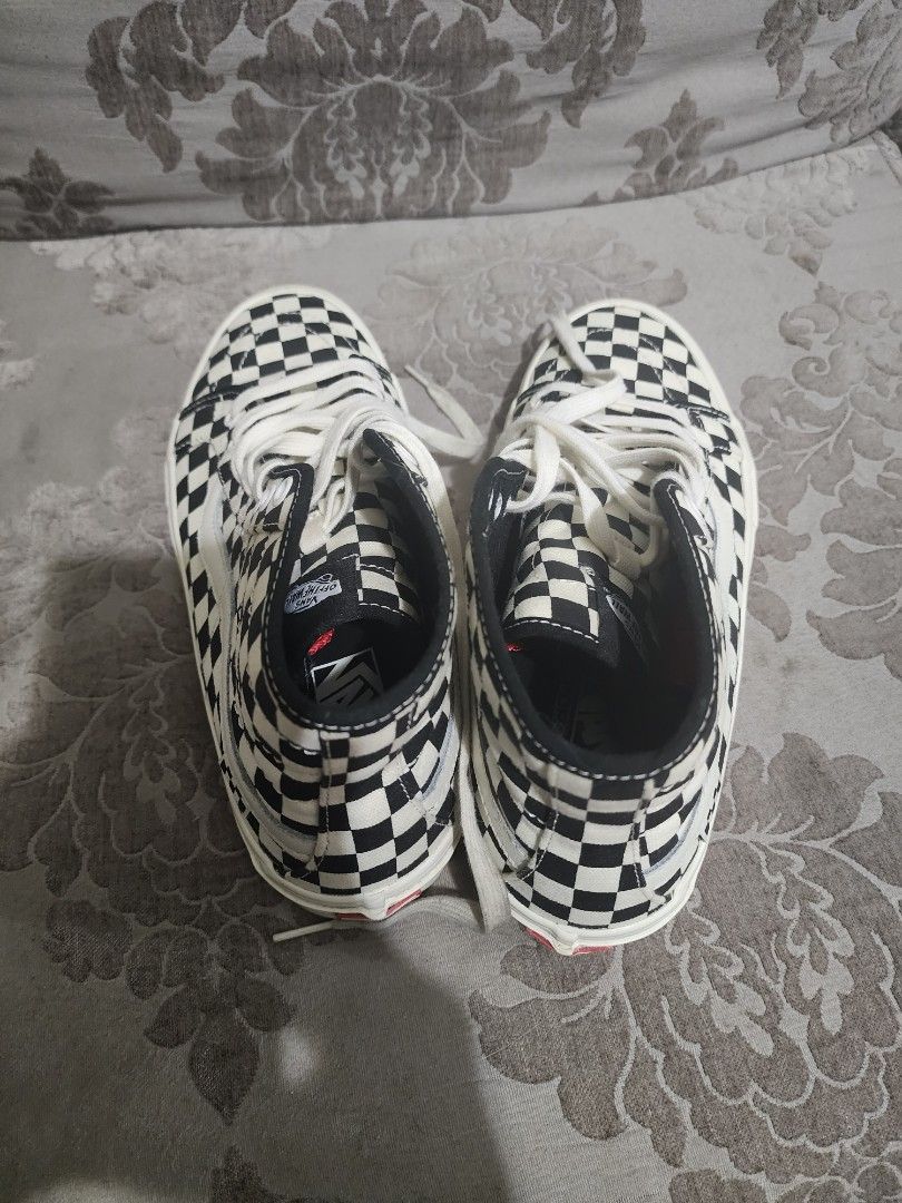 converse chequered shoes