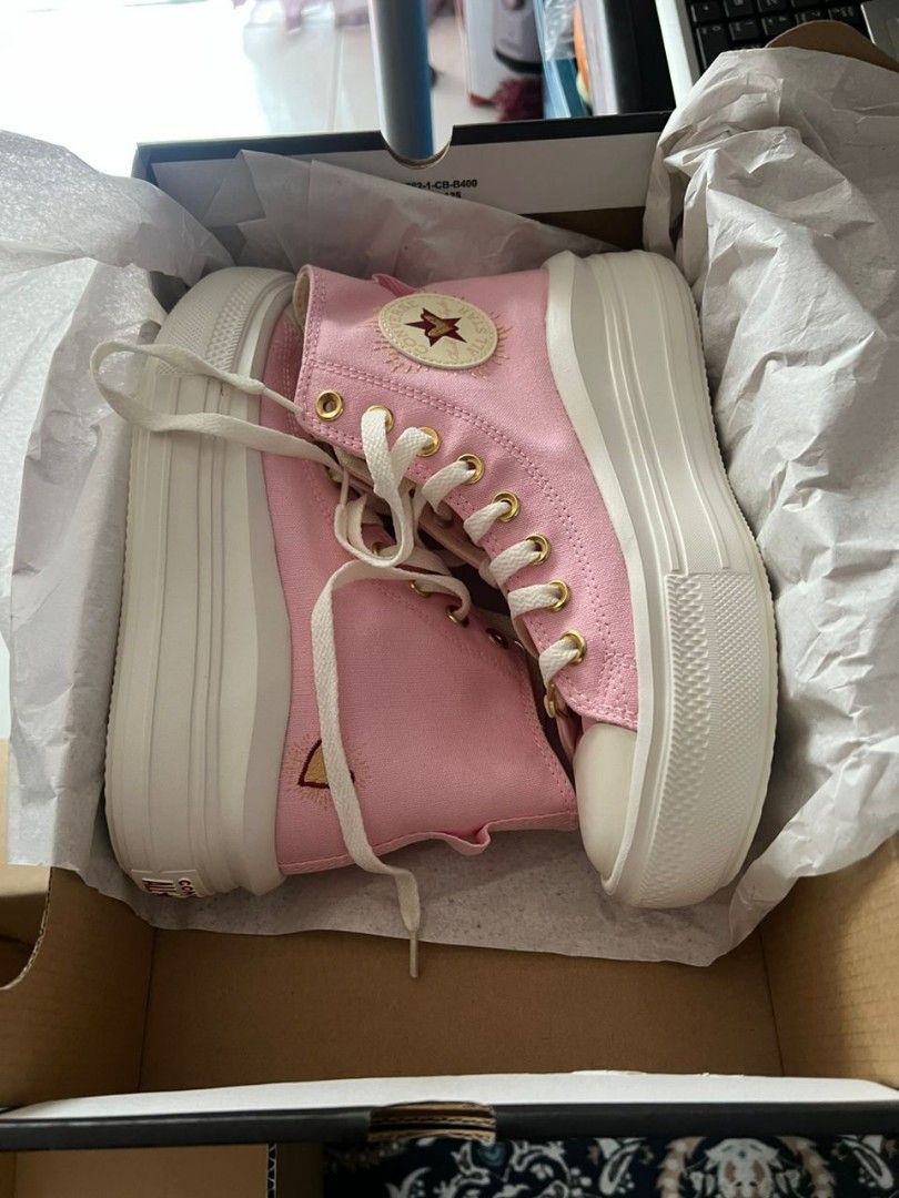 Converse deals 84 00