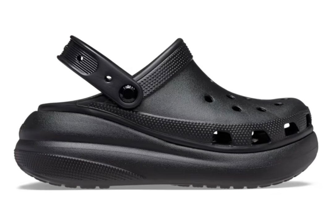 Crocs : Crush Clogs (comfort), Women's Fashion, Footwear, Flipflops and ...