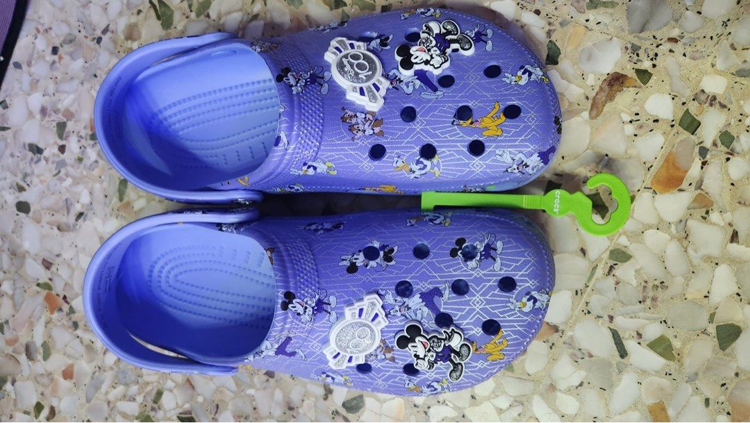 Purple crocs hot sale size 11
