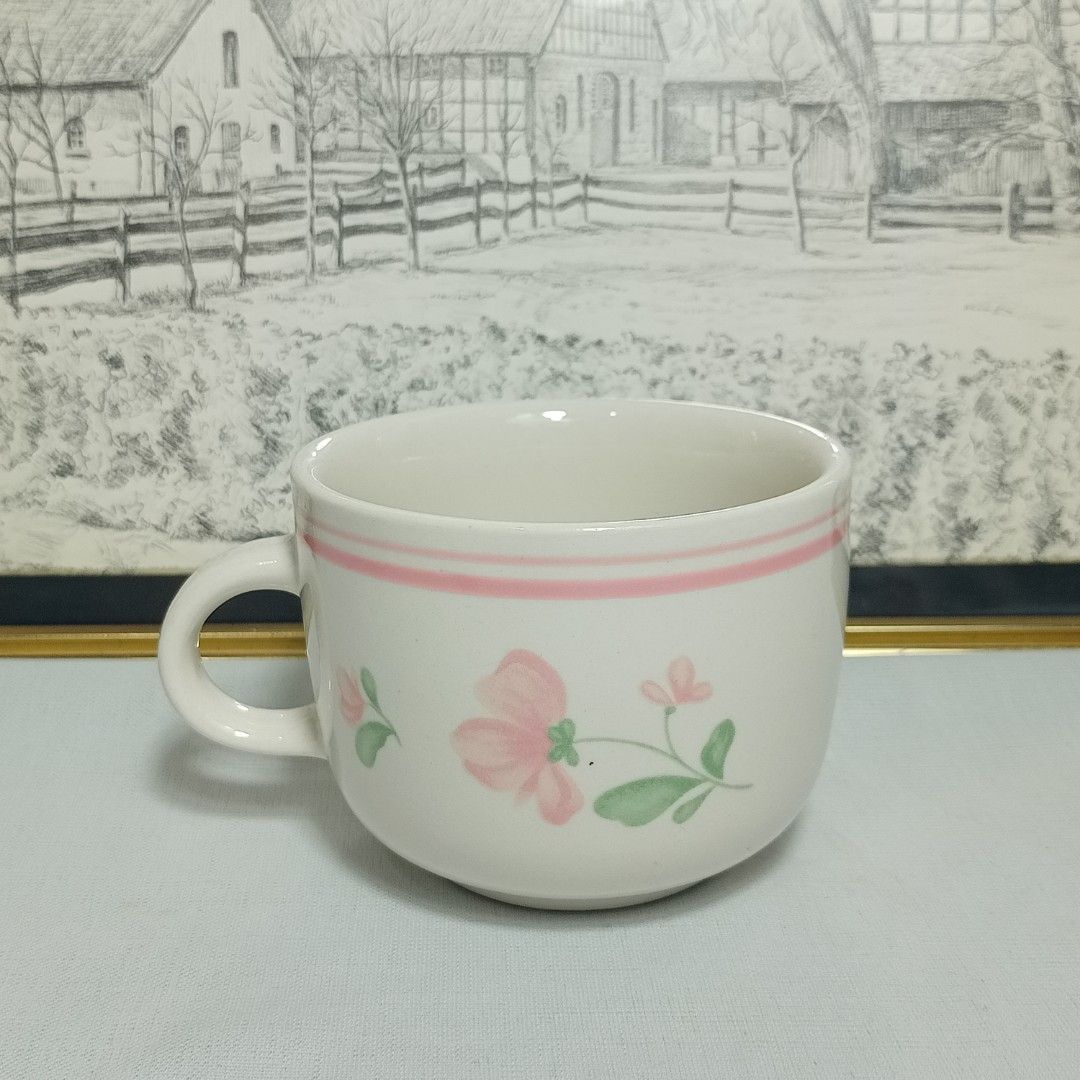 CROWN DYNASTY CUP (Category: Coffee & Tea Tableware) located in Makati City. Submitted by nyxhemera26 (Listing ID 1251277417, Image 2). Description: CROWN DYNASTY CUP 2 PCS AVAILABLE.