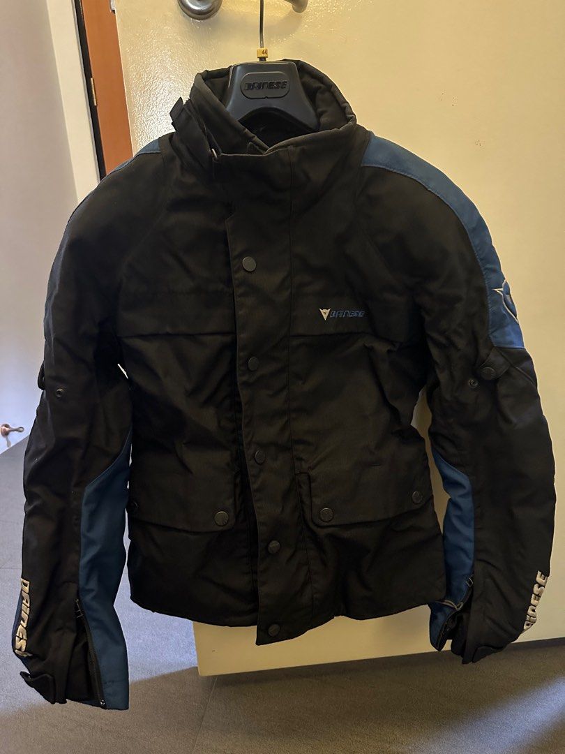 Dainese gore deals tex motorcycle jacket