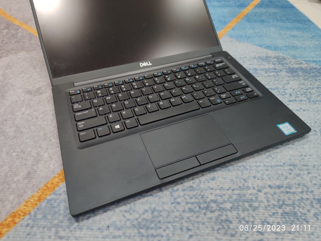 E19 美品 デル Latitude 7390 第8世代 SIM SSD Full HD office2019