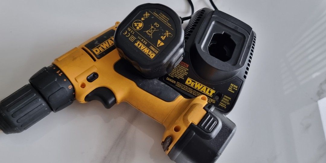 Dewalt 9.6 on sale v drill