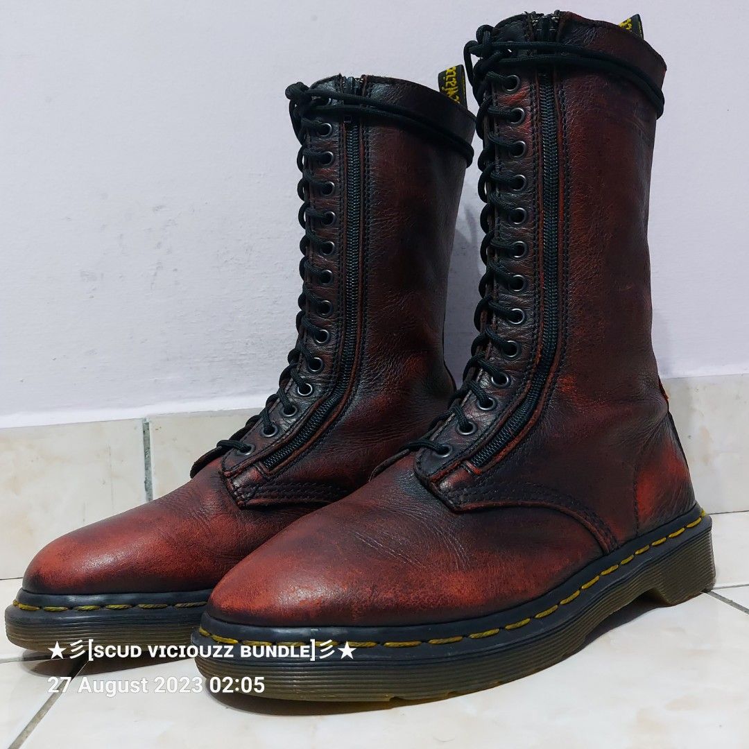 Doc martens sales 18 trous