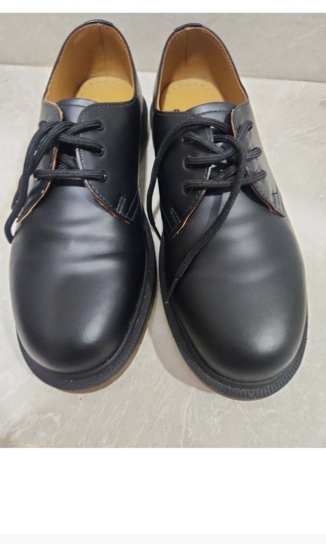 dr martens 2460