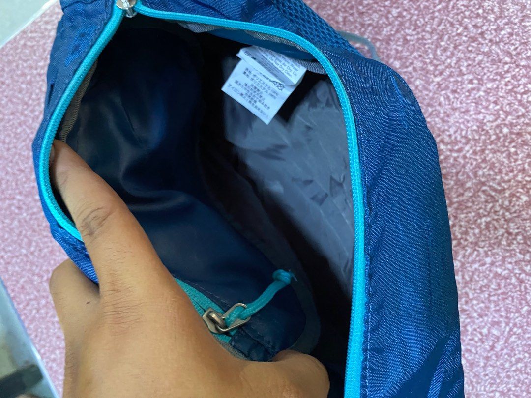 Eddie bauer online stowaway sling bag