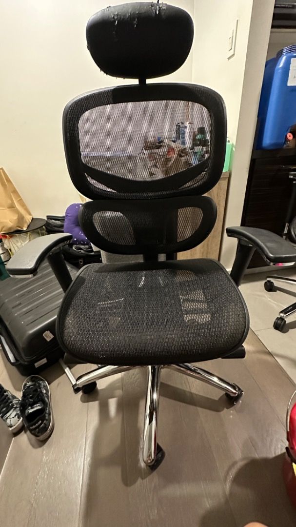 Insync 24 hour mesh sale office chair with leather headrest