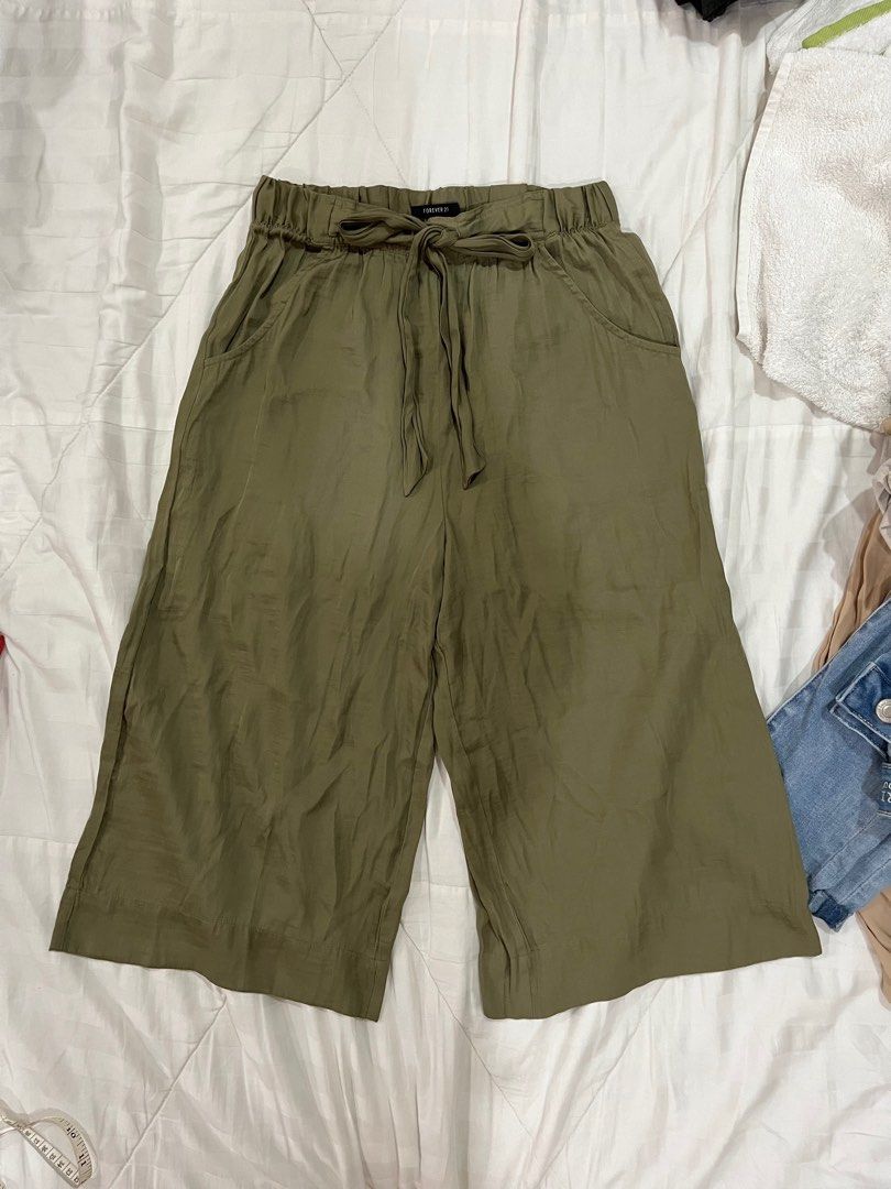Forever 21 Wide leg Culottes in Olive Women s Fashion Bottoms