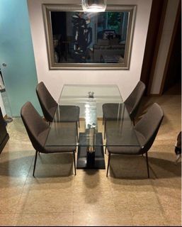 Glass table (high quality / very steady)
