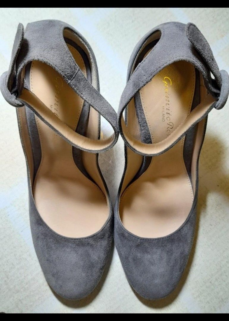 Gianvito rossi grey suede pumps on sale