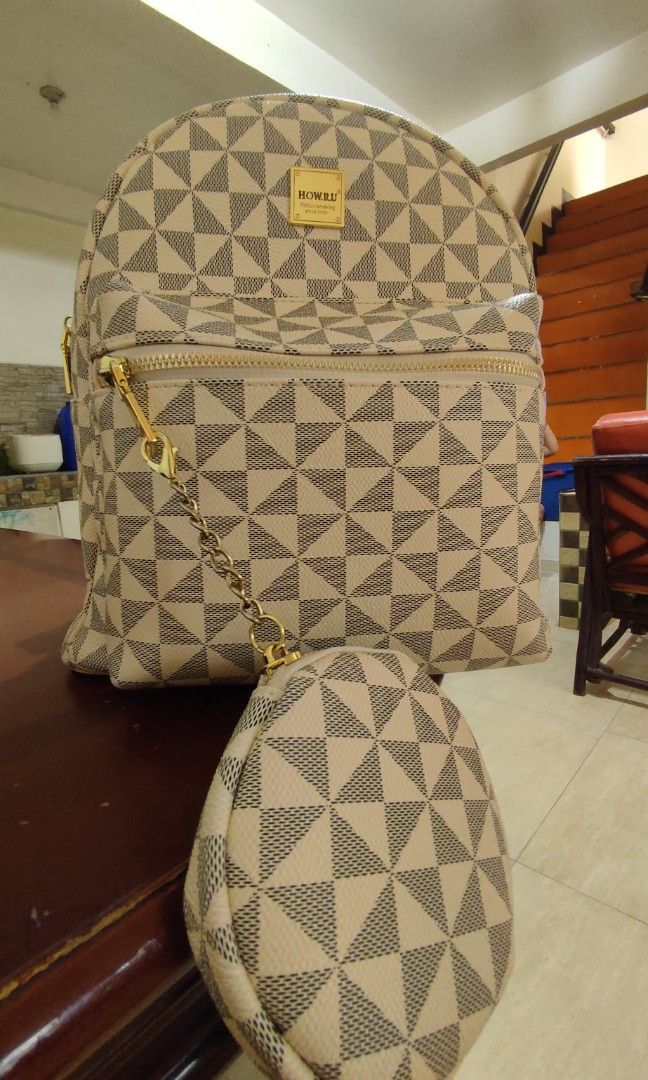 HOW RU BACKPACK, Men's Fashion, Bags, Backpacks on Carousell