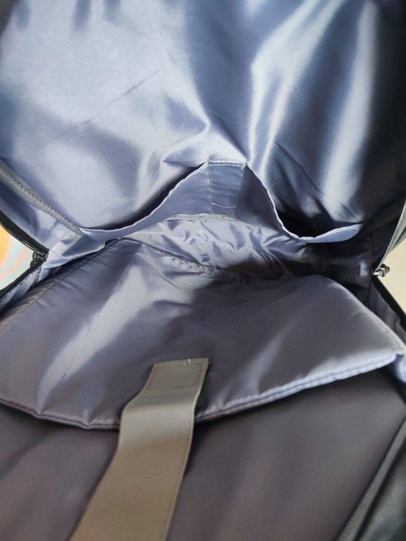 Huawei Laptop Backpack Swift (Category: Laptop Bags & Sleeves) located in Manila. Submitted by deeastrid (Listing ID 1251179653, Image 3). Description: •Sleek yet Durable •Organizing Storing Protecting •Spill-Resistant •Material: Exterior: 100% polyester fibre Interior: 100% polyester fibre •Size: 300*117*457mm •Fits up to 16".