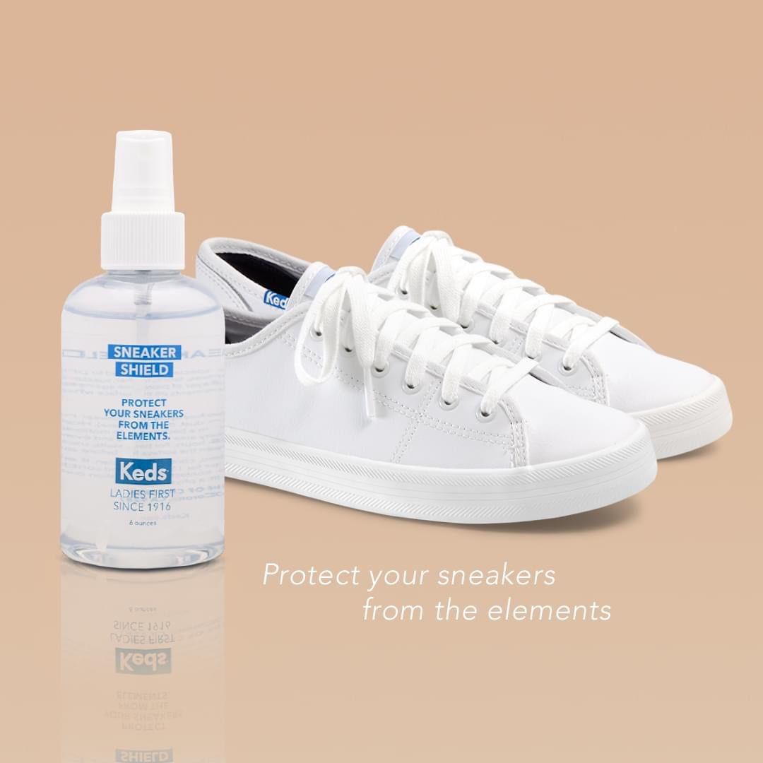 Cleaning white keds top
