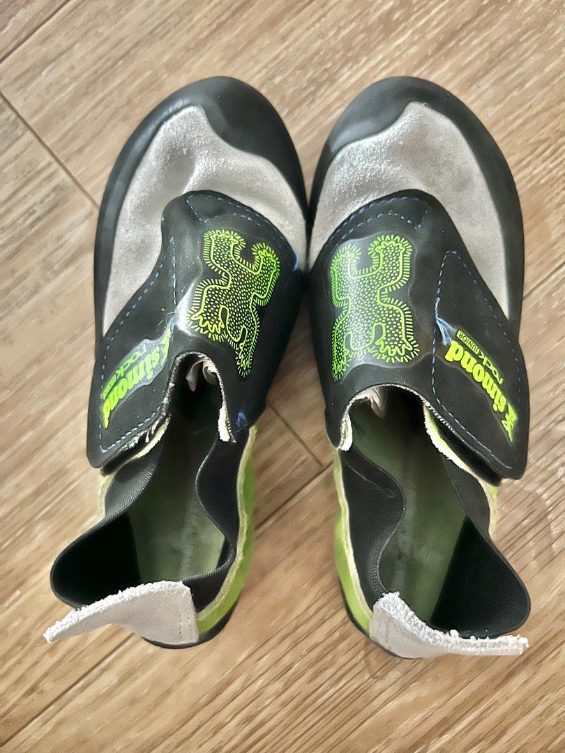 Kids rock climbing shoes