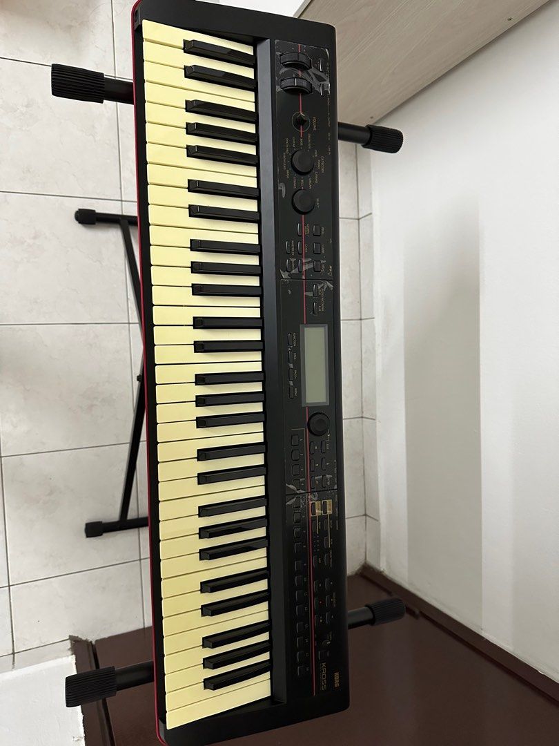 Kross Music Workstation 61key, Hobbies & Toys, Music & Media