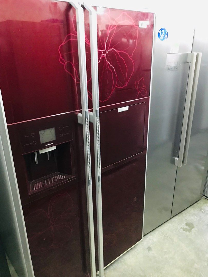 LG brand auto ice maker dispenser fridge, TV & Home Appliances, Kitchen