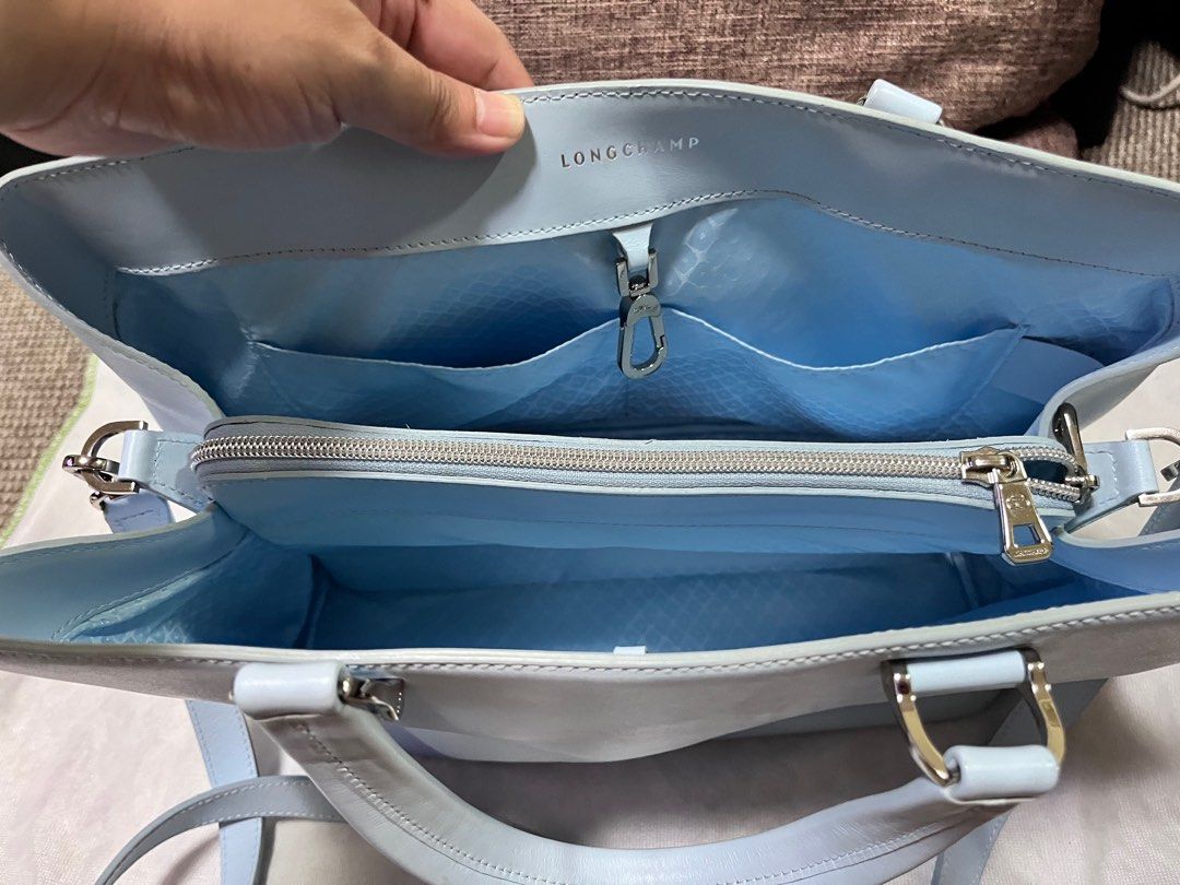 Long Champ Light Blue Leather covertible Satchel (Category: Shoulder Bags) located in Las Pinas. Submitted by abmillares (Listing ID 1251122568, Image 2). Description: No flaws no stains. Original bought in UK.