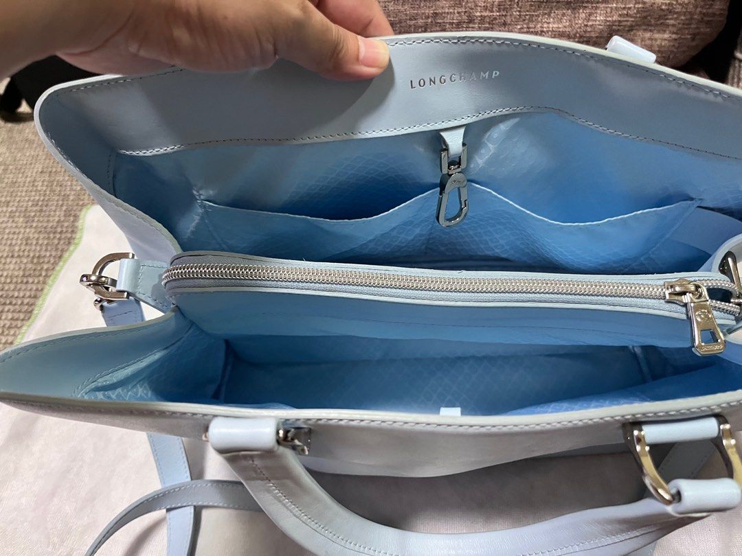 Long Champ Light Blue Leather covertible Satchel (Category: Shoulder Bags) located in Las Pinas. Submitted by abmillares (Listing ID 1251122568, Image 3). Description: No flaws no stains. Original bought in UK.