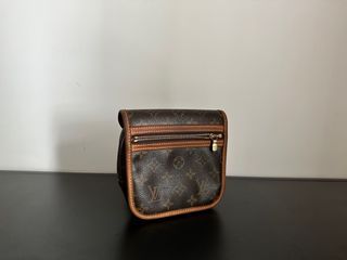 LV Louis Vuitton Damier Ebene Brooklyn Bum Bag, Men's Fashion, Bags, Belt  bags, Clutches and Pouches on Carousell