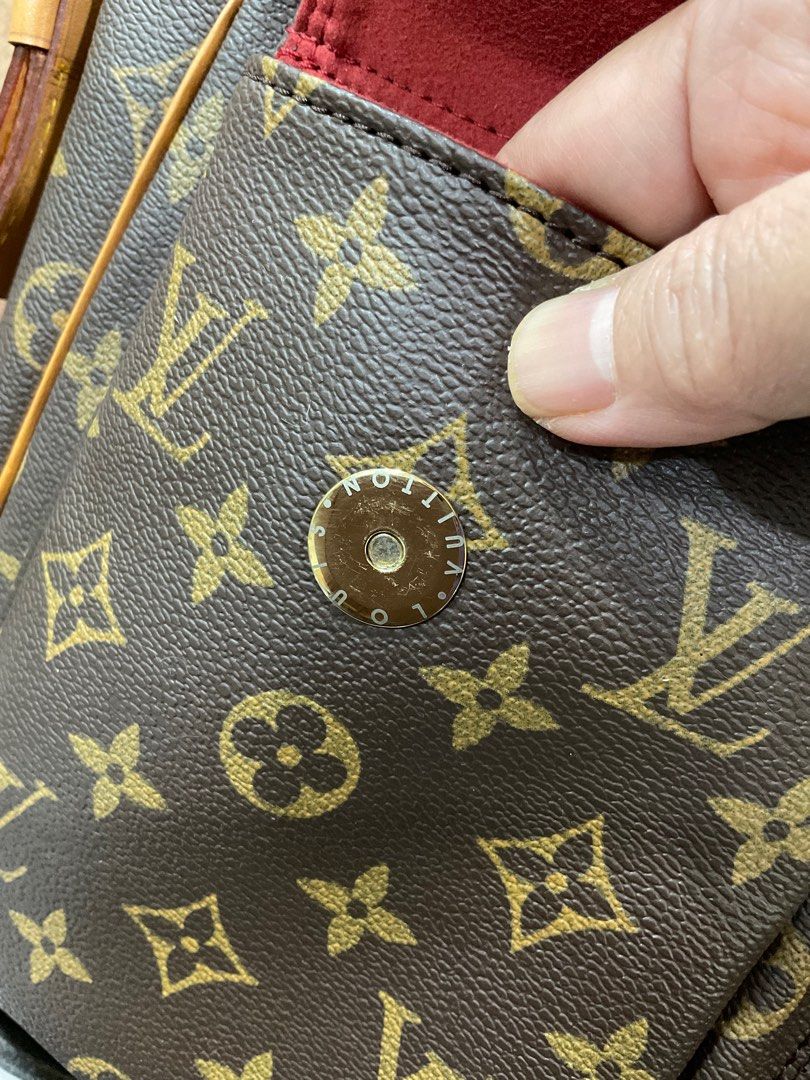 Louis Vuitton Viva-Cite GM Review. What fits inside? Pros and Cons. 