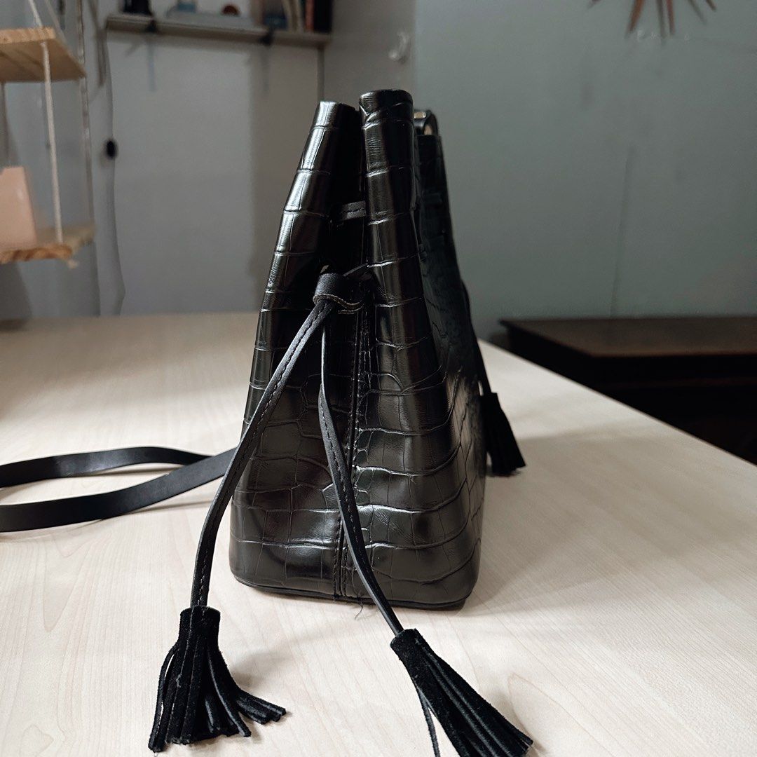 Mango Croc Effect Bucket Bag Women s Fashion Bags Wallets Cross body Bags on Carousell