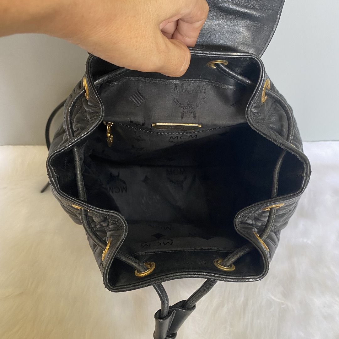 Vintage Metrocity Black Quilted Leather Backpack Back Bag 