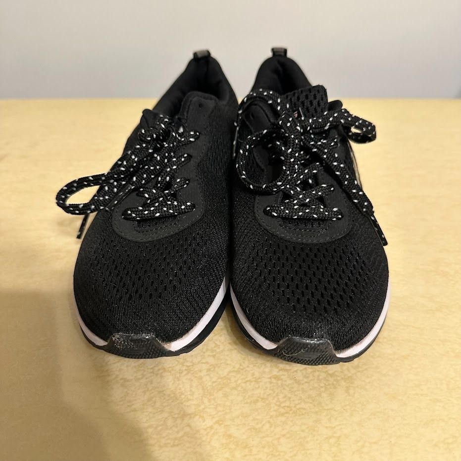 MOMO SKECHERS AIR ELEMENT US 6 JP 23