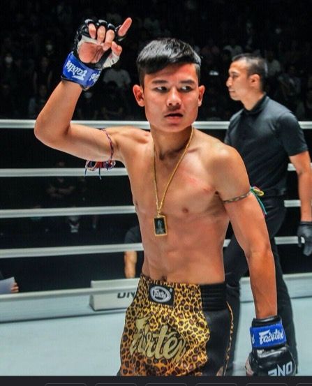Everlast muay thai shorts discount