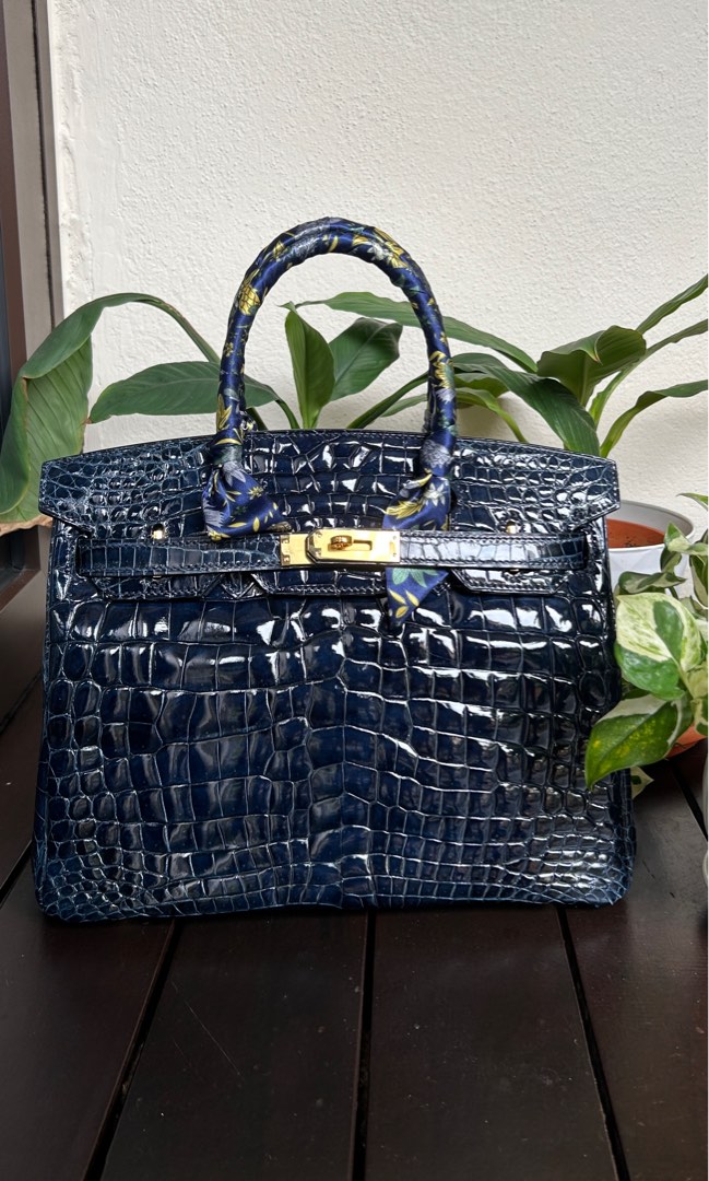 Muscular Nilo Crocodile bellyskin BK 30cm Blue Marine, Gold Hardware,  Women's Fashion, Bags & Wallets, Tote Bags on Carousell