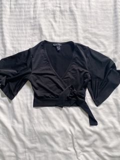 New Look Butterfly Sleeve Crop Top