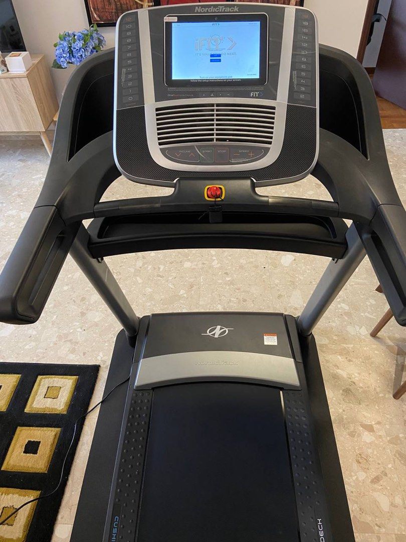 NordicTrack S45i Treadmill (Foldable), Sports Equipment, Exercise
