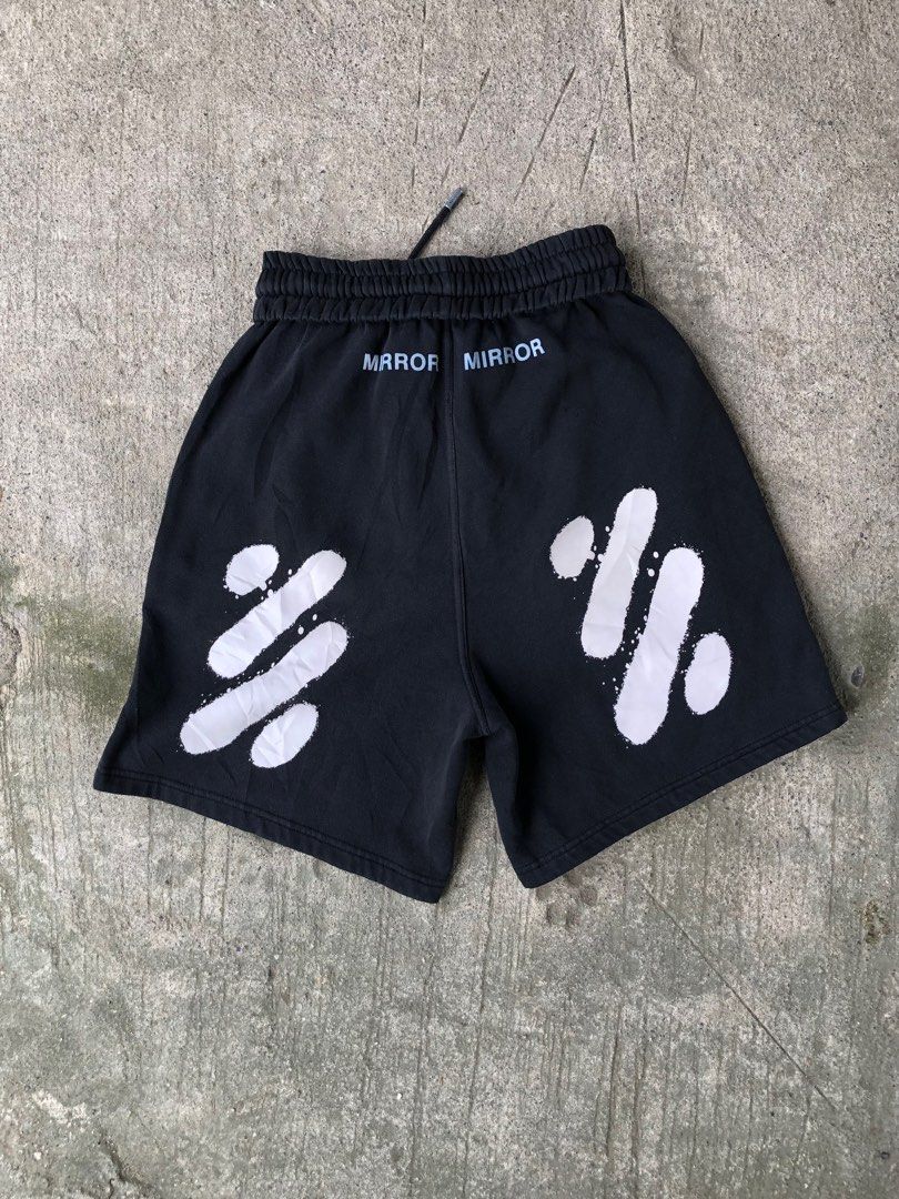 Off white short hotsell