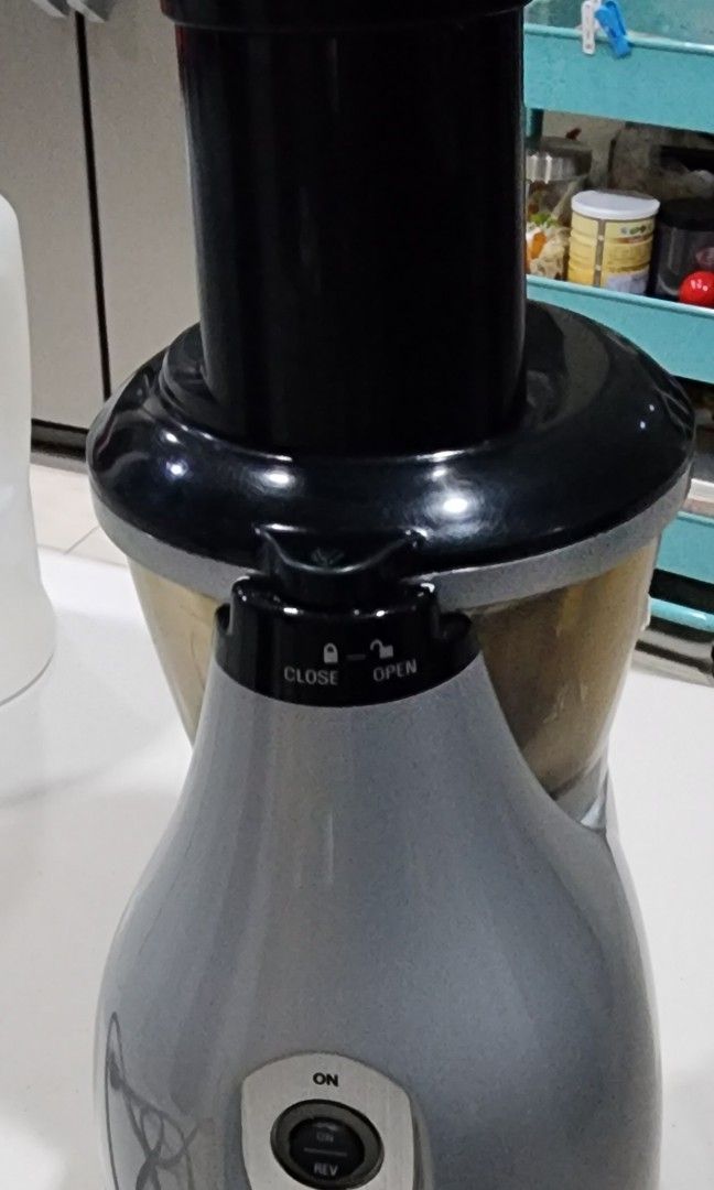 Omega Juicer VRT350 Slow Juicer on Carousell