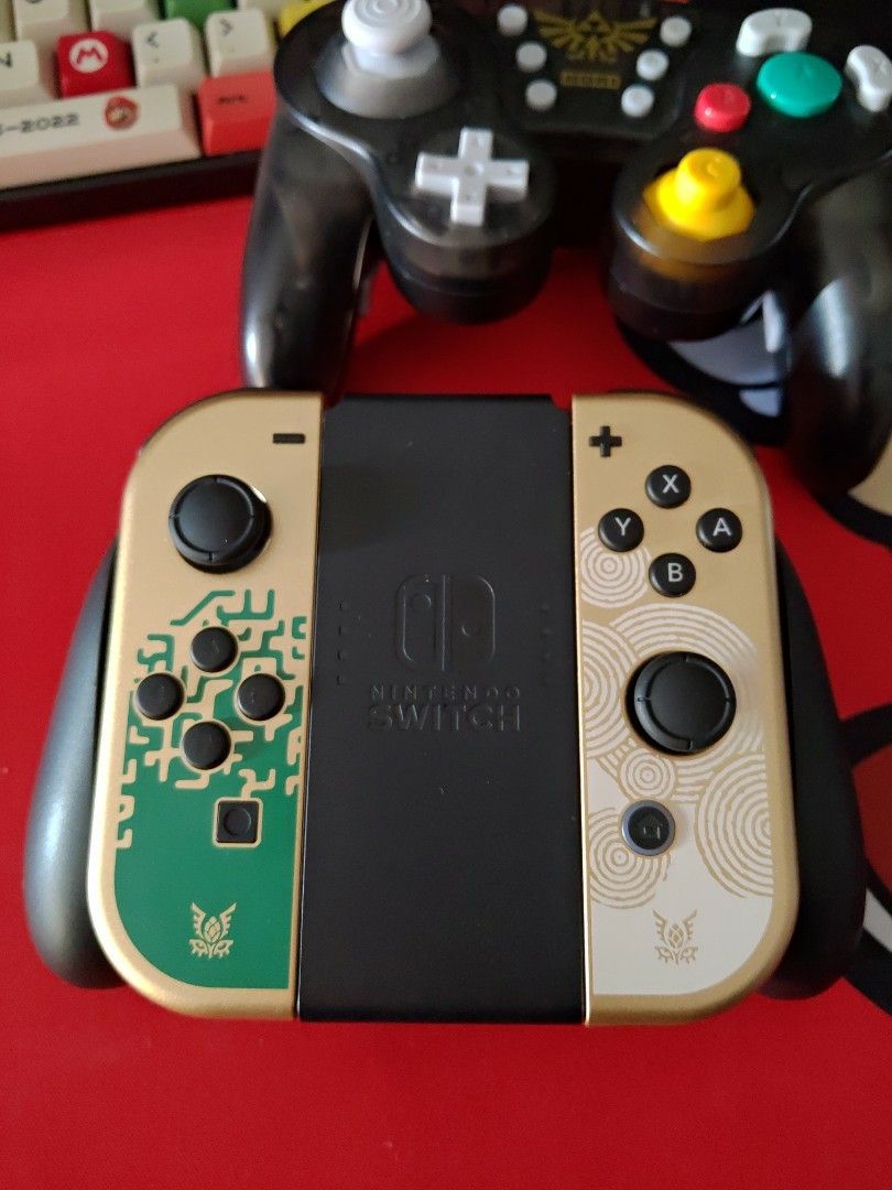 Original Nintendo Switch Joycons Zelda TOTK + Grips, Video Gaming, Gaming Accessories