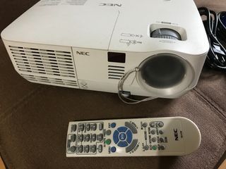 PROJECTOR for HOME/ OFFICE MODEL:NEC V300W