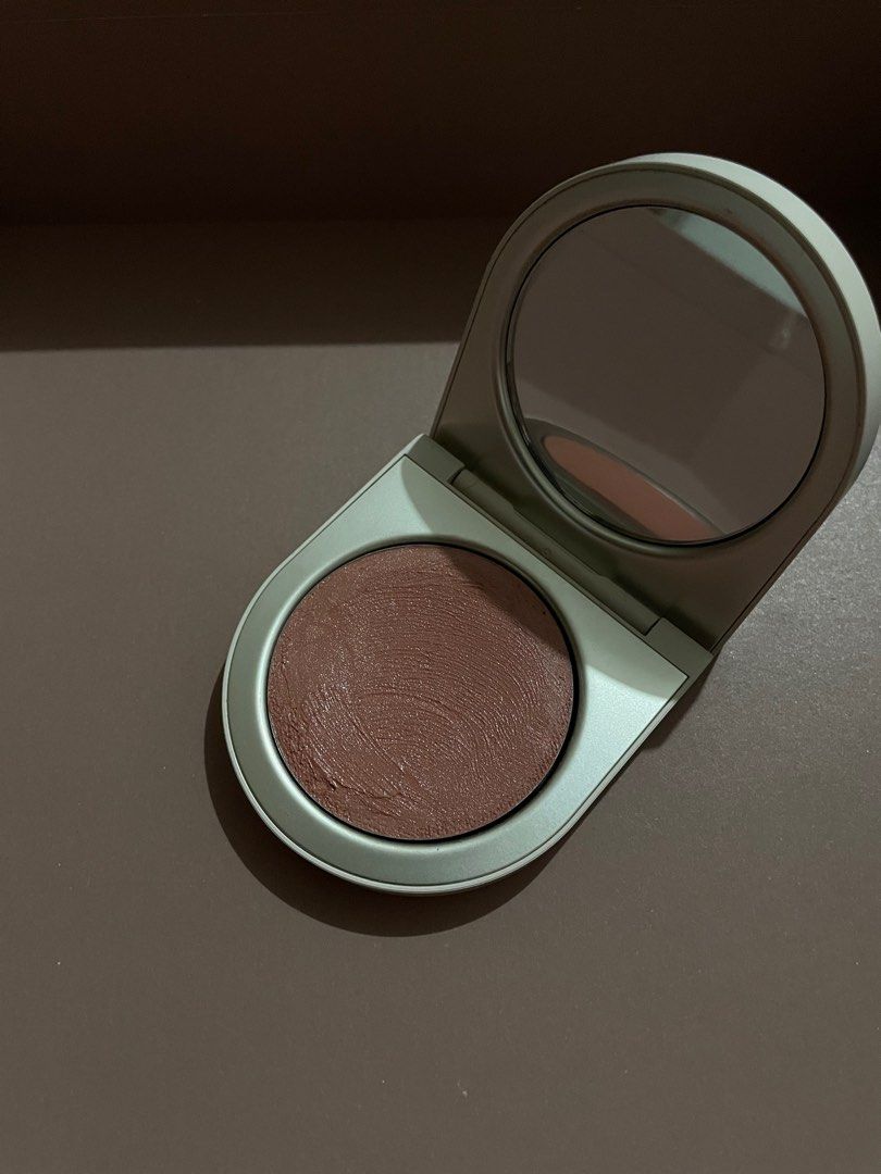 Rose inc (Category: Makeup) located in Navotas City. Submitted by Decluttering23 (Listing ID 1251177487, Image 2). Description: Rose inc blush in heliotrope -no box -like new Mod: lalamove or ggx .
