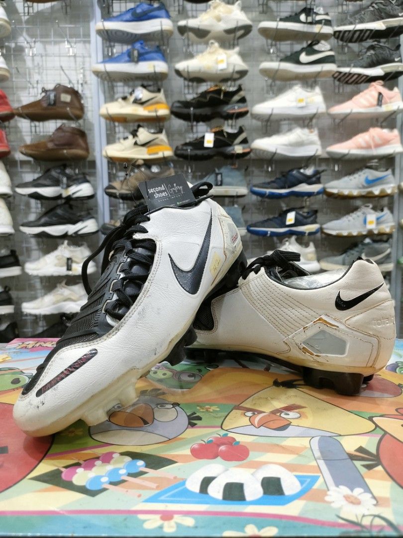 SEPATU BOLA NIKE ZOOM T90 Fesyen Pria Sepatu Lainnya di Carousell