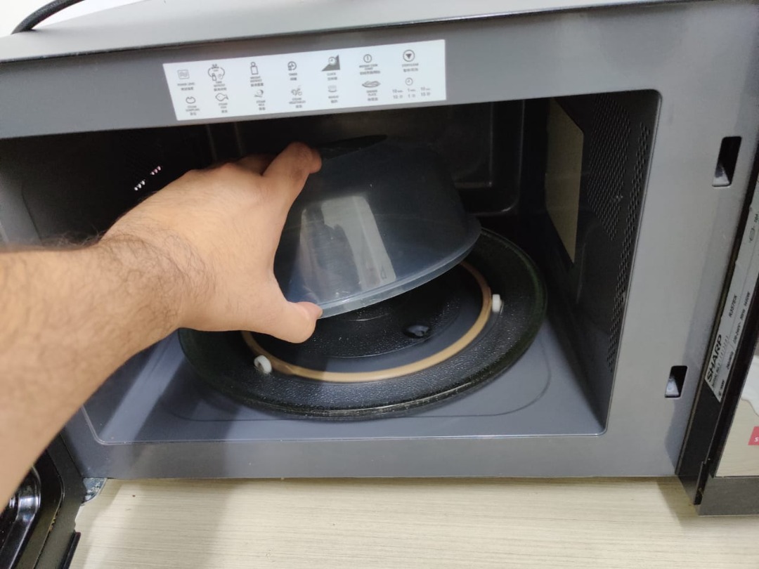 Sharp Microwave Oven R357EK, TV & Home Appliances, Kitchen Appliances