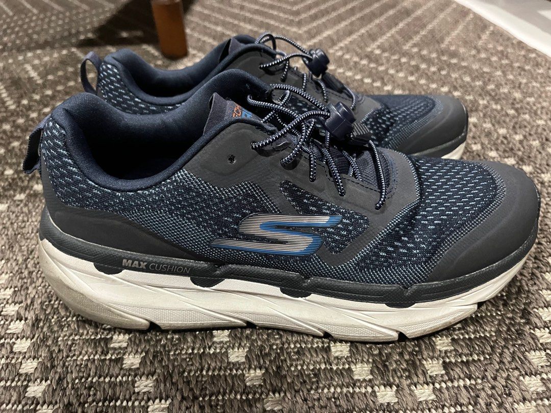 Skechers go run, Men's Fashion, Footwear, Sneakers on Carousell