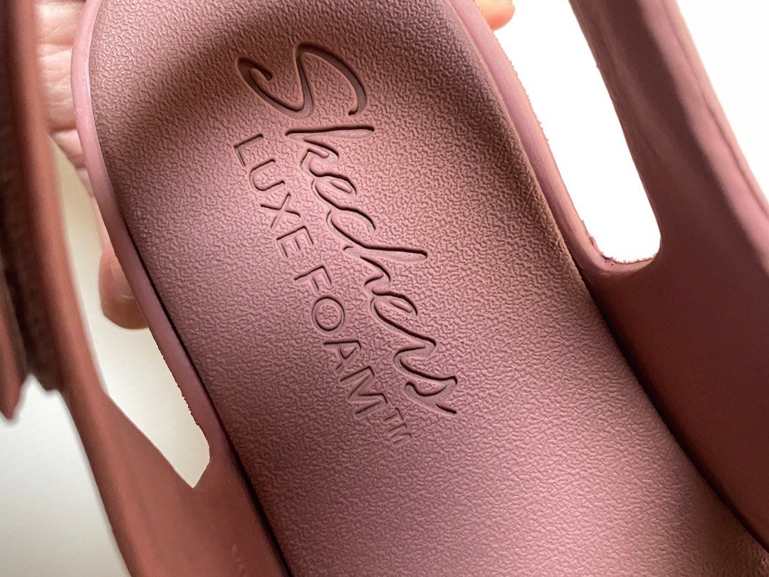 Skechers luxe foam sandal