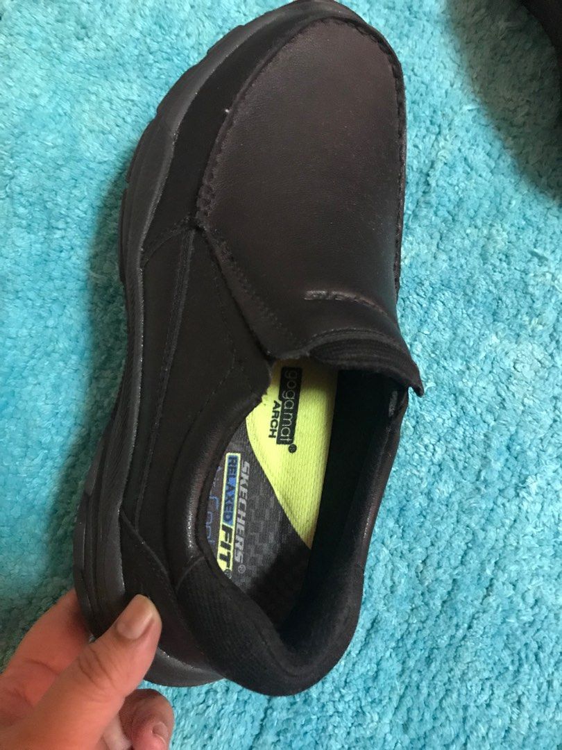 Skechers relaxed fit air cooled online memory foam goga mat arch